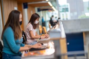 ubc-centre-for-migration-studies-students-studying